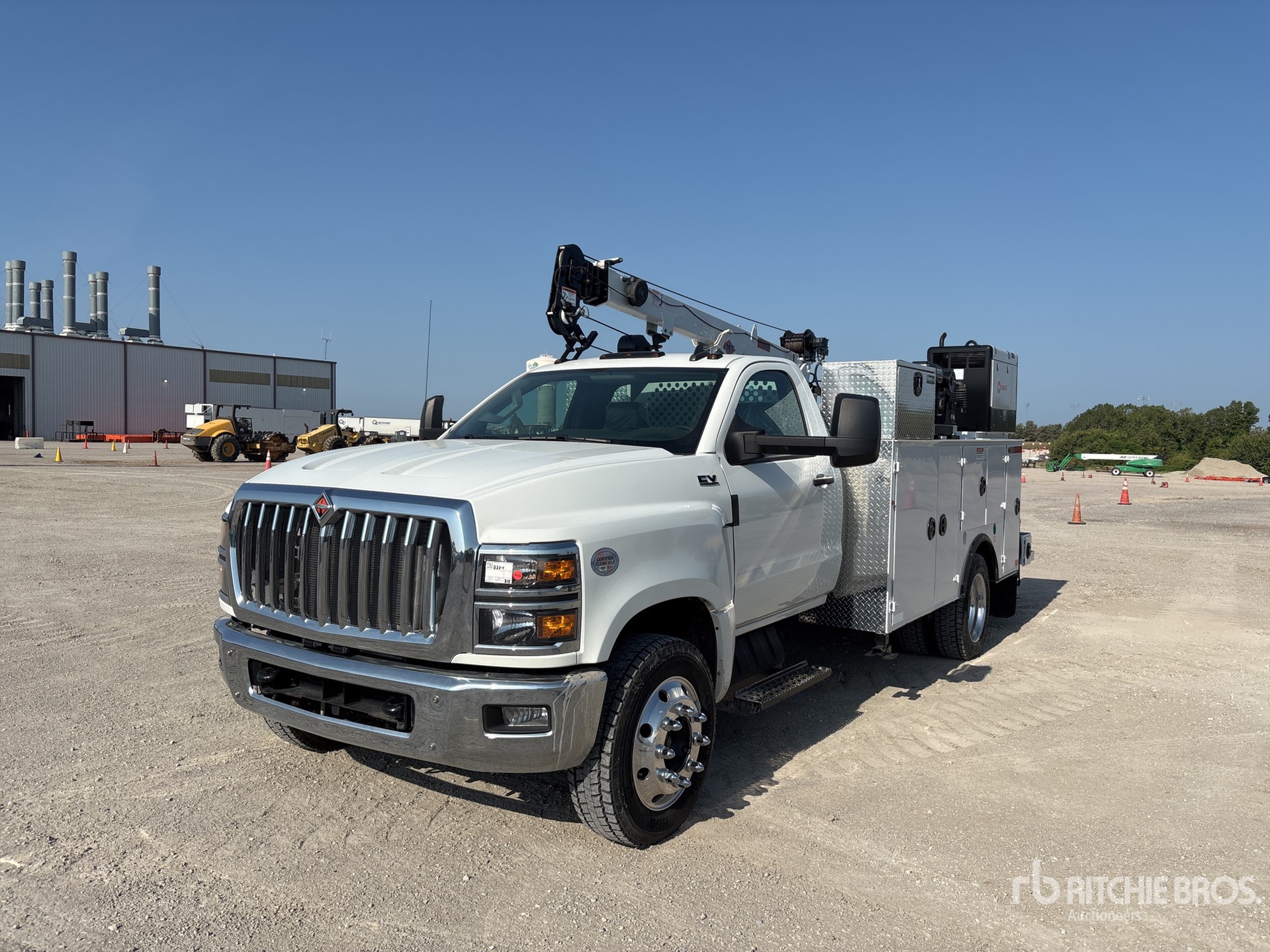 2024 International CV515 4x2 Service Truck