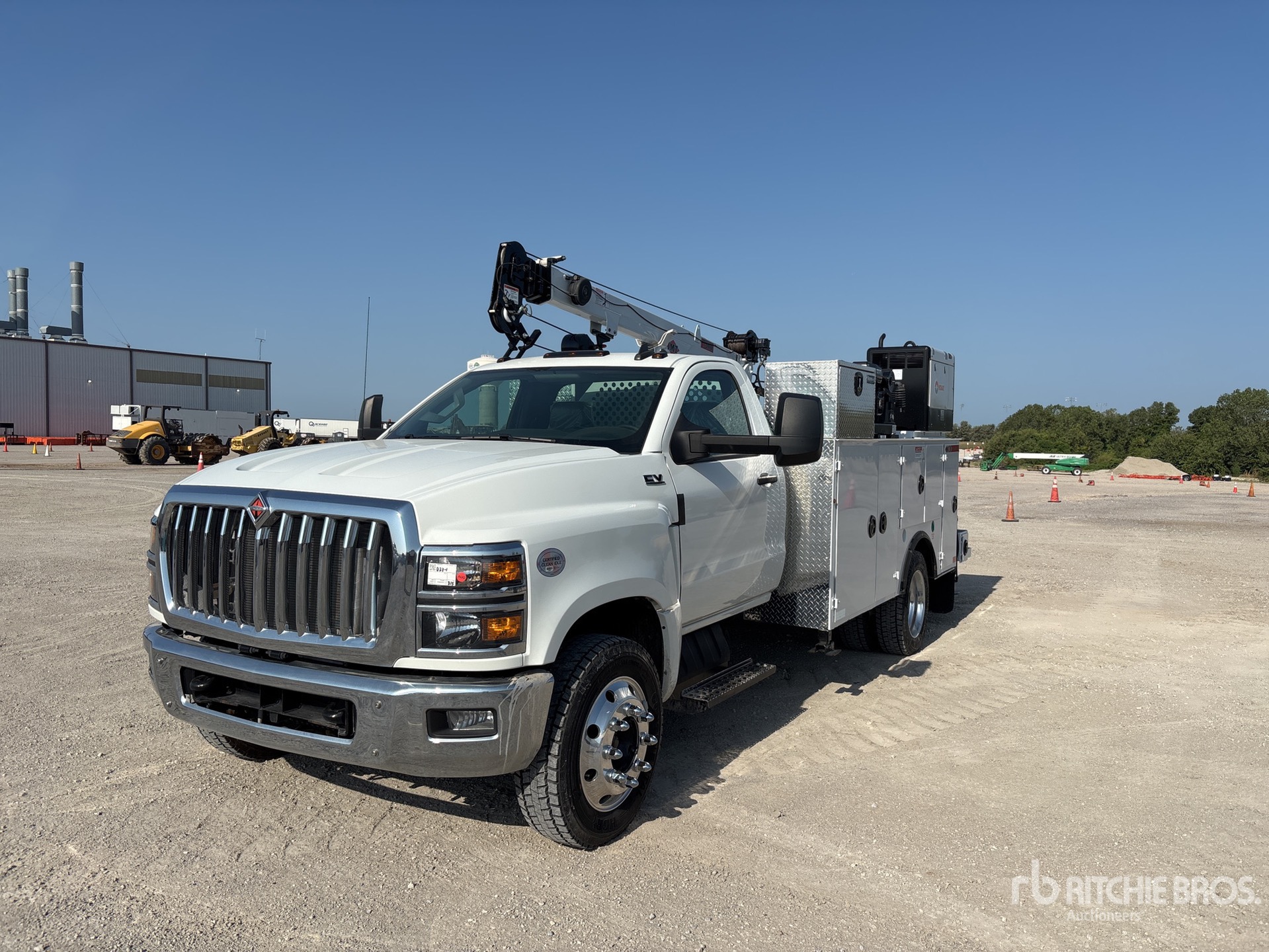 2024 International CV515 4x2 Service Truck