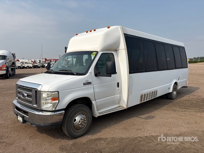 2012 Ford E-450 Econoline 4x2 25-Seat Transit Bus