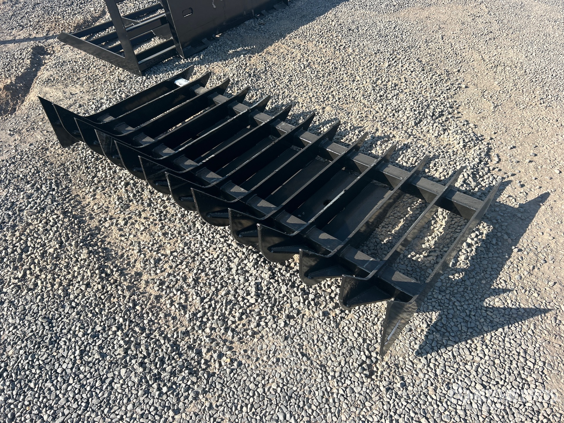2025 Kit Containers QT-RR-70 70 in Skid Steer Root Rake (Unused)