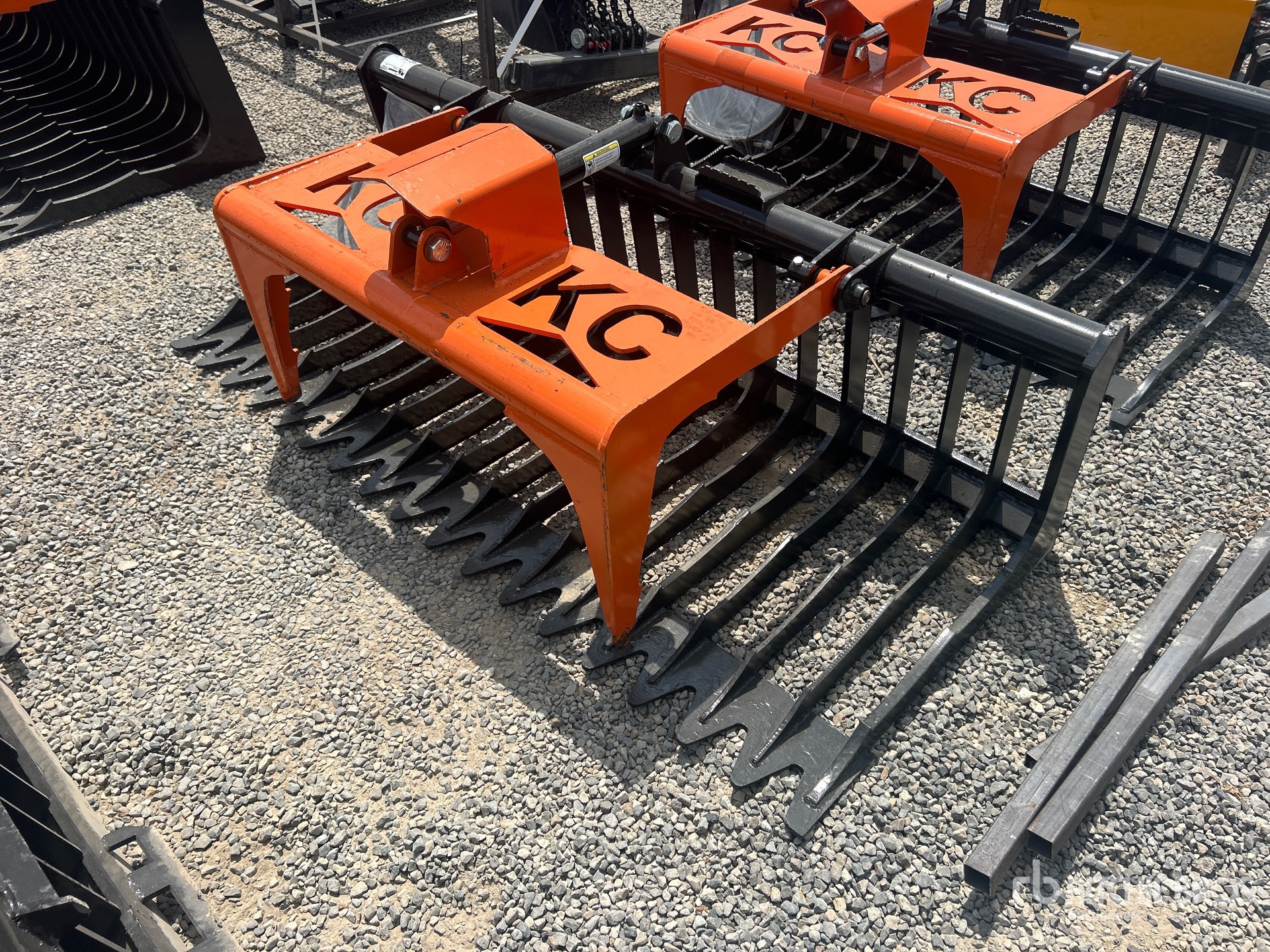 2025 Kit Containers QT-SG-S76-V3 76 in Skeleton Skid Steer Grapple (Unused)
