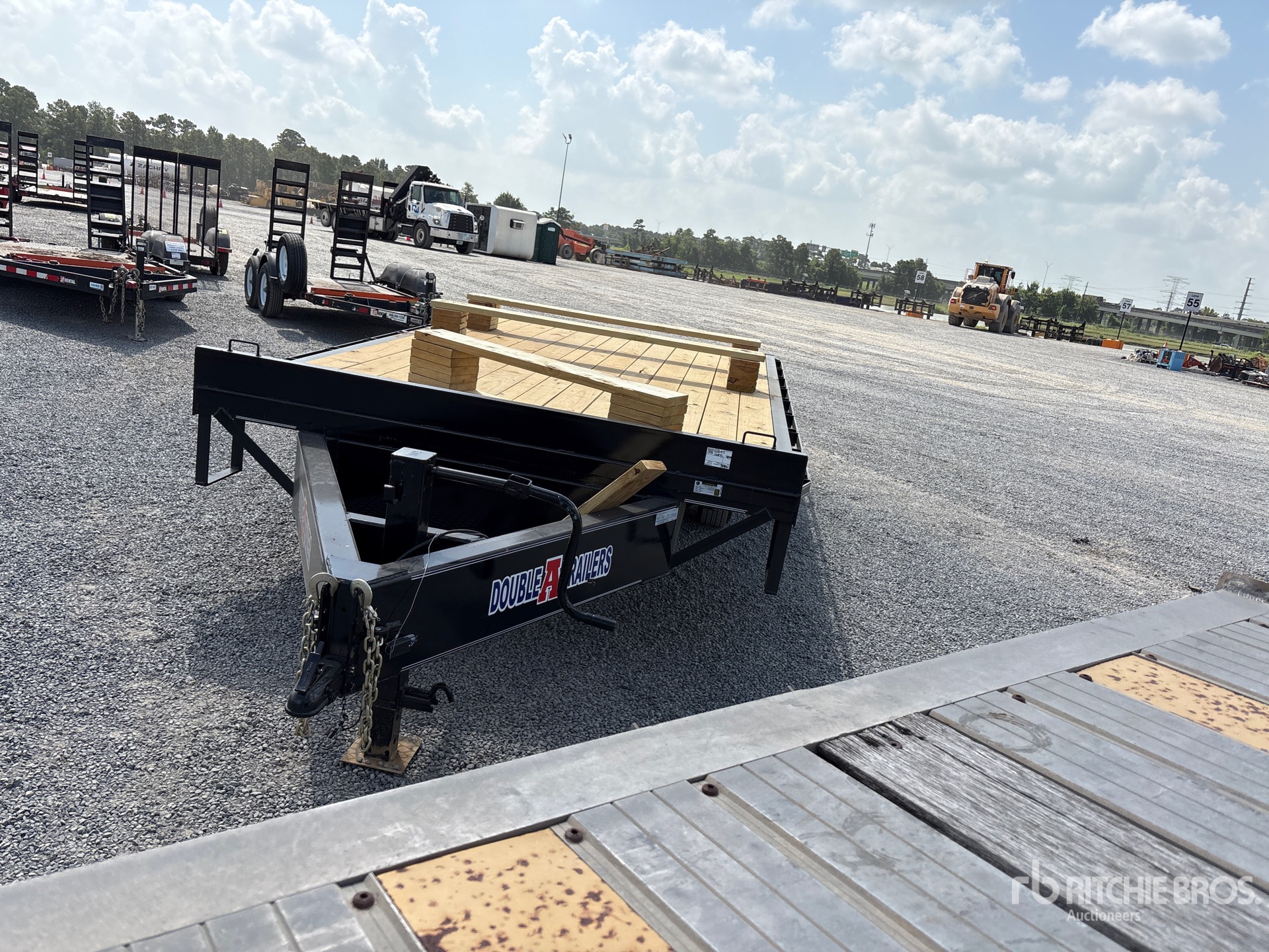 2026 TMB 10216T7K 16 ft T/A Flatbed Trailer (Unused)