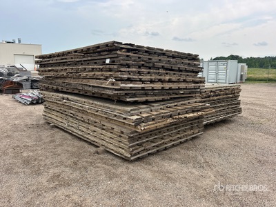 Quantity of (25) 8 ft x 14 ft Wood Kraanmatten