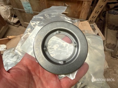 Lot of (2000) Retainer