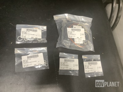 (13) Oshkosh 95SK425 Steering Gear Parts Kits