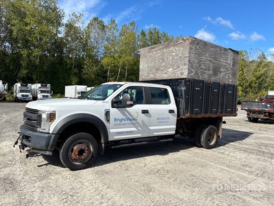 2018 Ford F-450 XL 4x2 Crew Cab Camion à benne