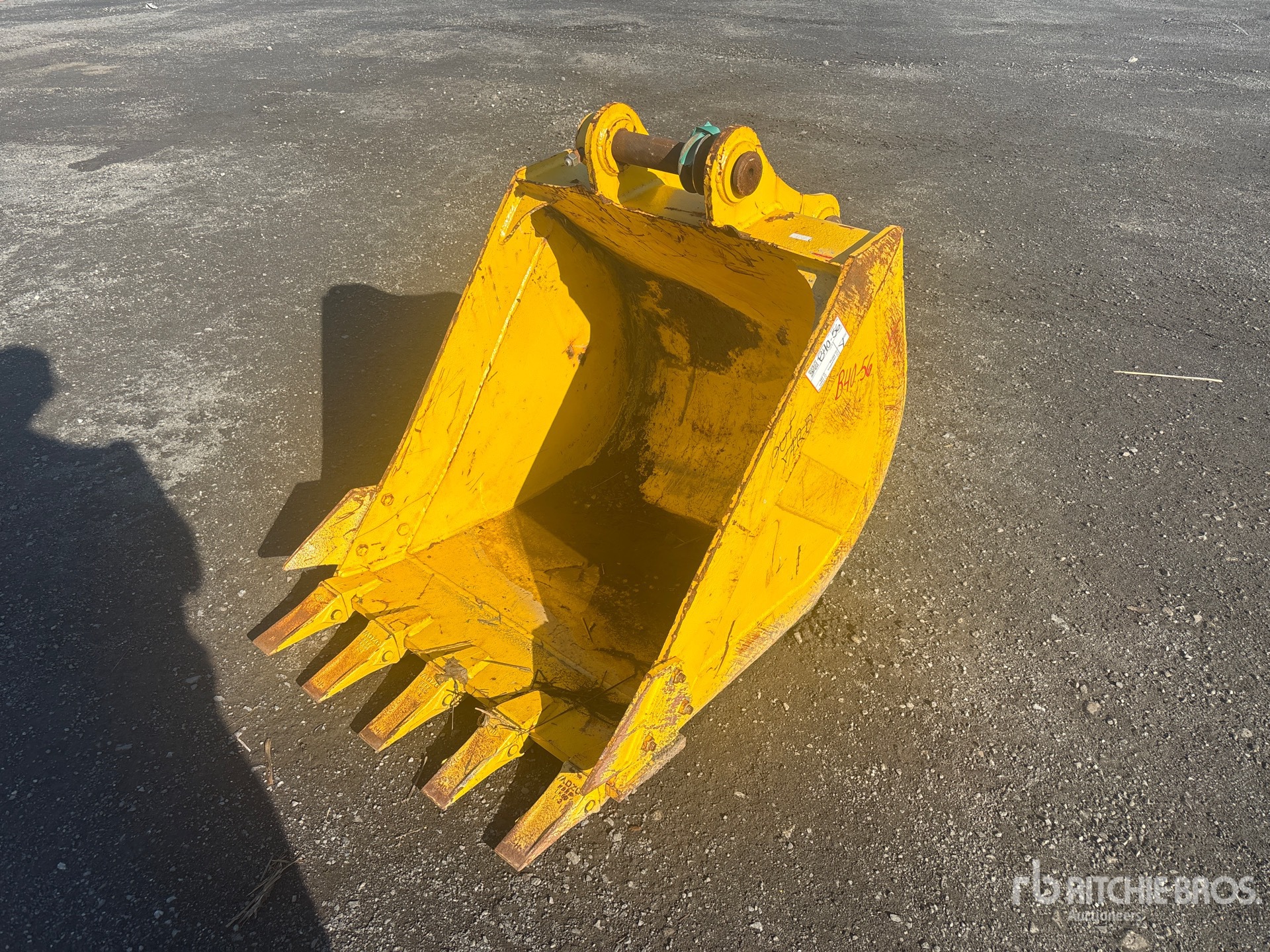 28 in Q/C Digging Excavator Bucket