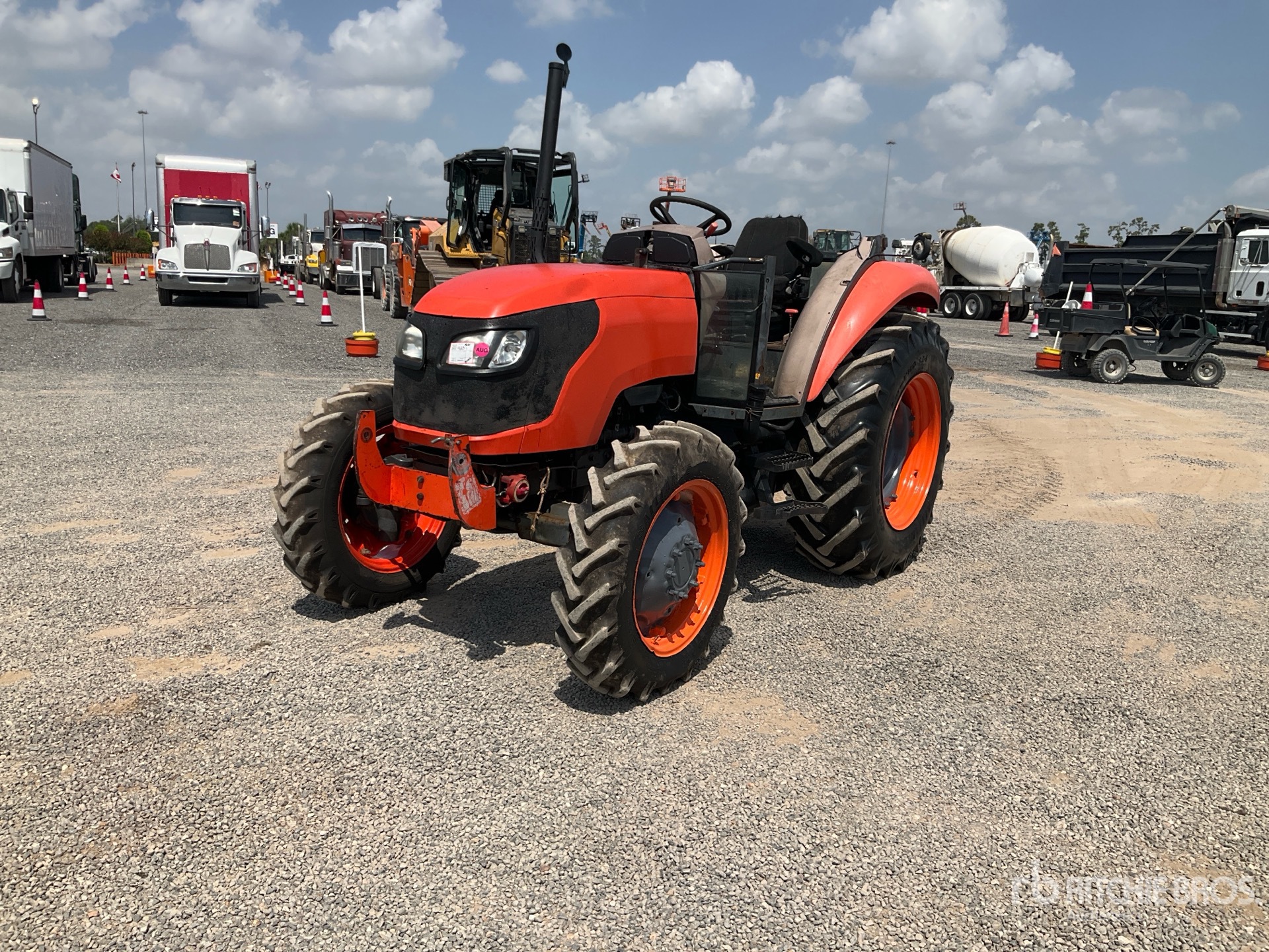 2017 Kubota M7040D 4WD Tractor