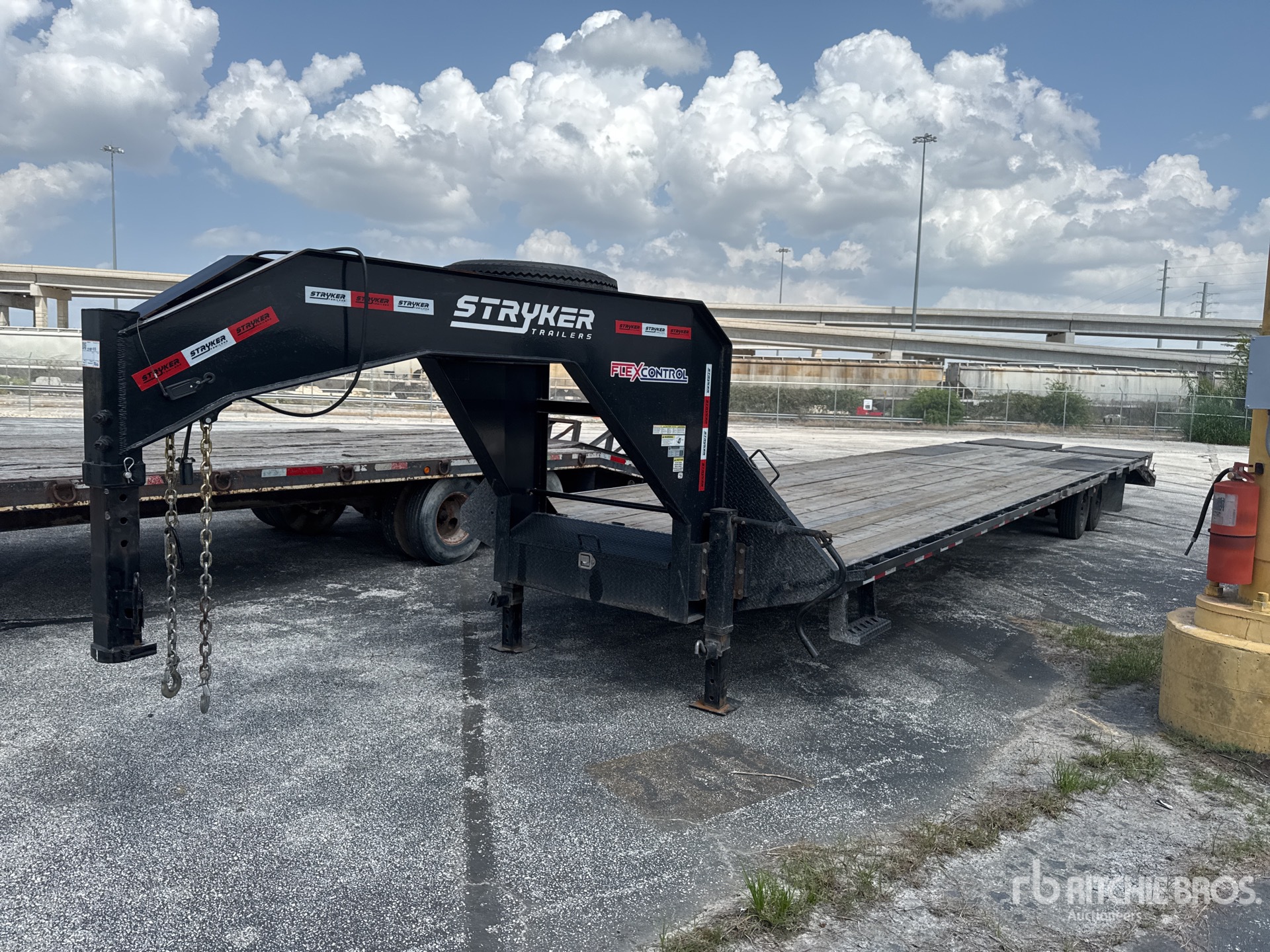 2025 Ascend 40 ft T/A Gooseneck Equipment Trailer