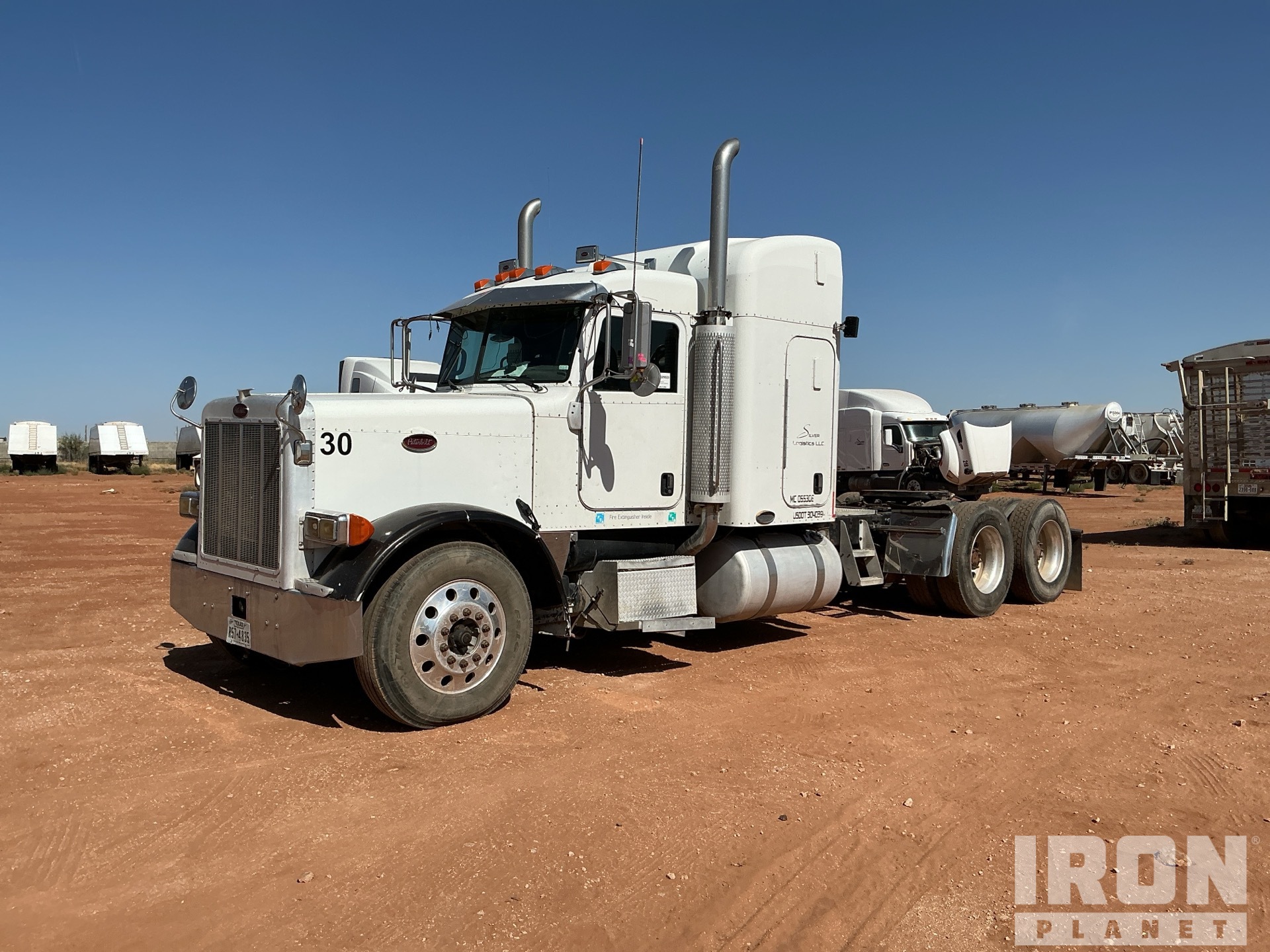 2007 Peterbilt 379 6x4 تراكتور شاحنة كابينة النوم (ثنائية المحور)