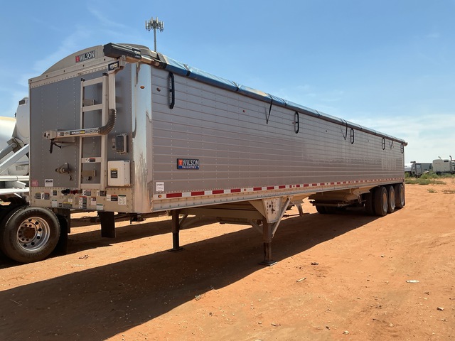 2020 Wilson DWH-650PM 42 ft Tri/A Grain Trailer