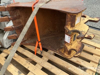 24 in Excavator Bucket