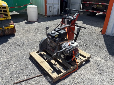 Husqvarna Scie à béton à contrôle arrière