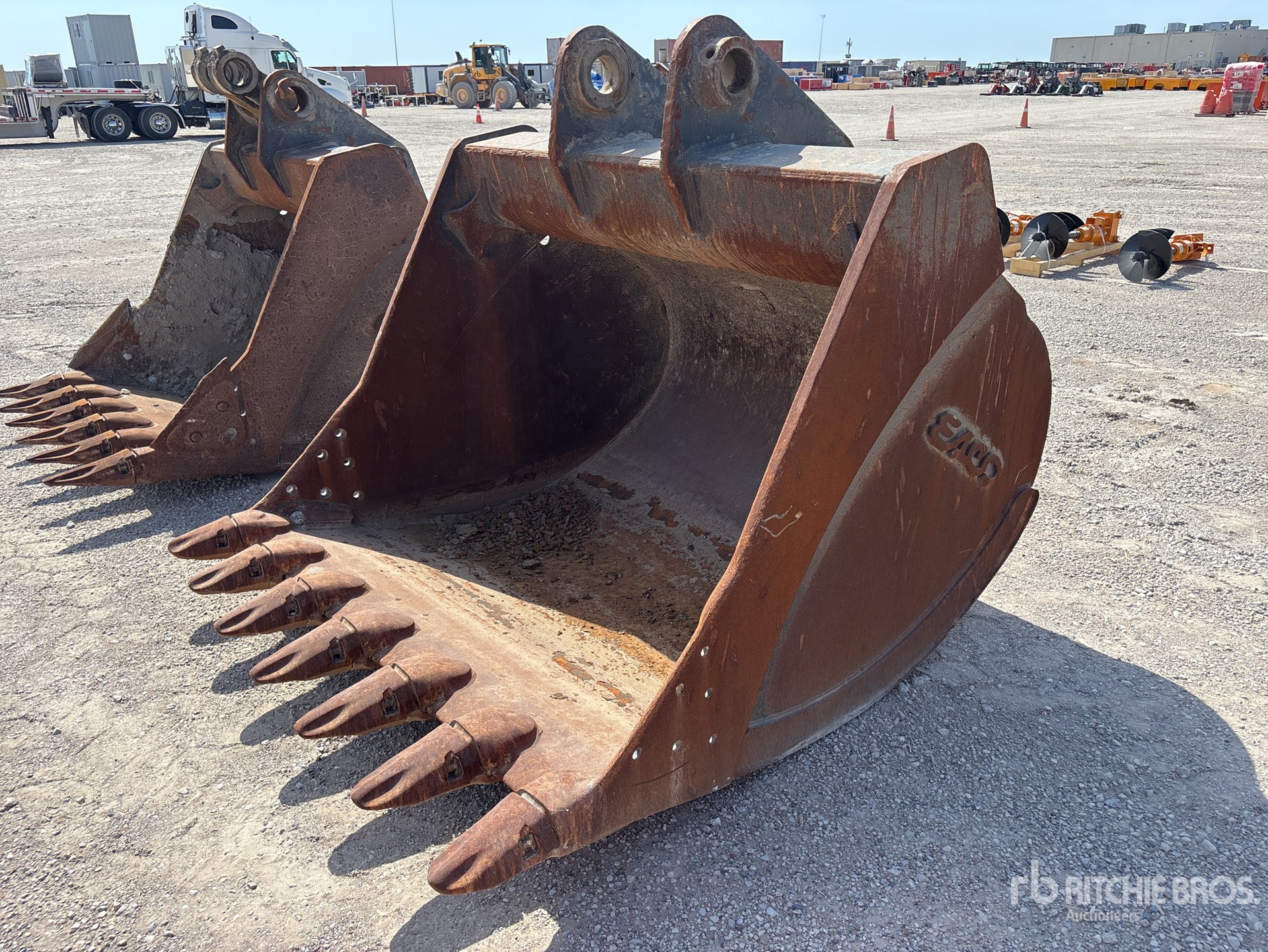 Esco 72 in Digging Excavator Bucket