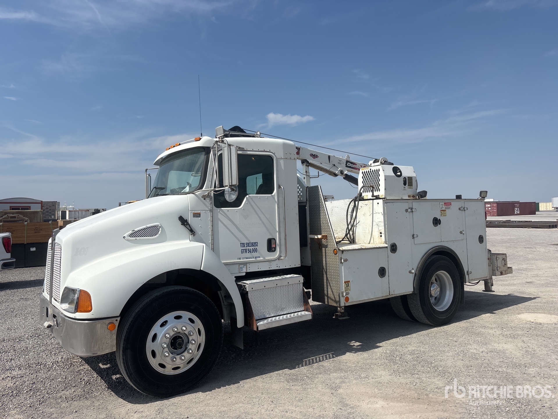 2005 Kenworth T300 4x2 Service Truck