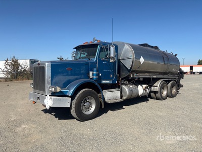2002 Peterbilt 378 6x4 Asphalt Distributor Truck