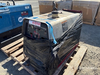 Red-D-Arc GX300 300 A Skid-Mounted Stick Engine Driven Welder
