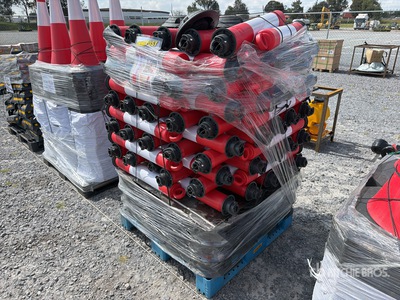 Quantity of (100) 2026 SPS Qty of (100) Swing Post with stand その他 - 店舗 & 倉庫 (Unused)