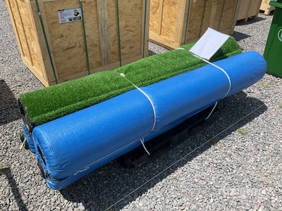 Quantity of (4) 2026 ATS20 Qty of Artifical Turf Tapis et supports de tapis (Unused)