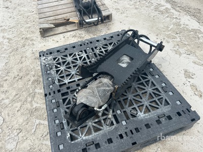 2025 GIYI GY-XJ5T 36 in Hydraulic Pouce d'excavatrice (Unused)