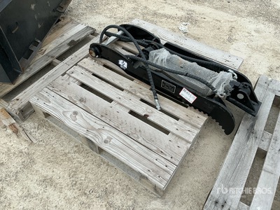 2026 GIYI GY-XJ7T 14 in Hydraulic Excavator Thumb (Unused)