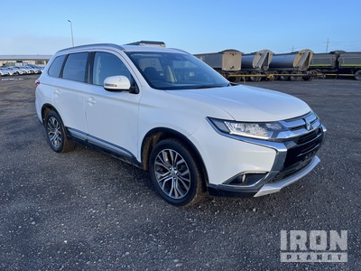2017 Mitsubishi Outlander 2WD SUV