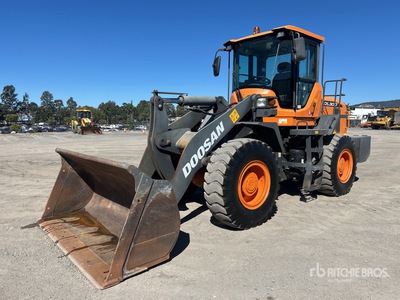 2020 Doosan DL300 Radlader