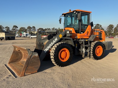 2020 Doosan DL300 Pala cargadora