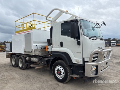 2023 Isuzu FXY 8000 L 6x4 Fuel and Lube Truck