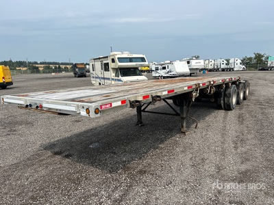 2012 Lode King 28 ft Tri/A B-Train Lead Flatbed Trailer