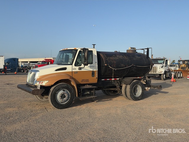 2007 International 4300 4x2 Water Truck