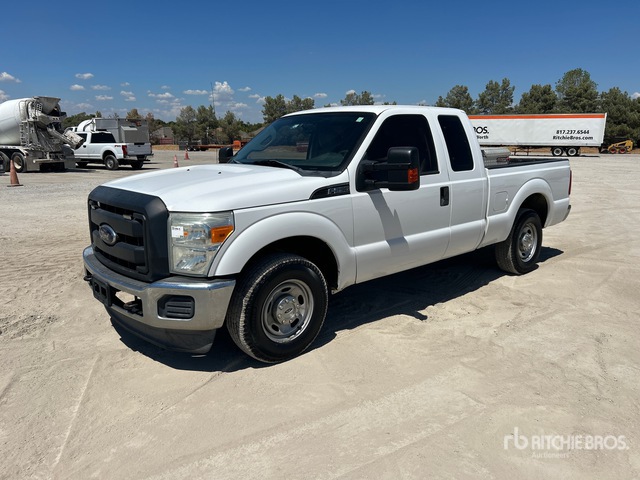 2014 Ford F-250 XL 4x2 Extended Cab Pickup