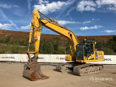 2017 Komatsu PC210LCI-11 Tracked Excavator