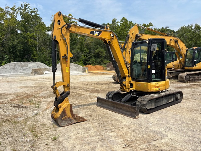 2016 Cat 305.5E2 CR Mini Excavator 2016 Cat 305.5E2 CR Mini Excavator
