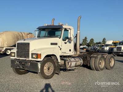 2016 Mack CHU613 6x4 Ciągnik siodłowy T/A z kabiną dzienną