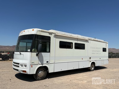2002 Winnabego WFG35S Mobile Command Center