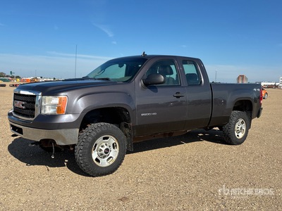 2011 GMC Sierra 2500HD 4x4 Extended Cab Pickup