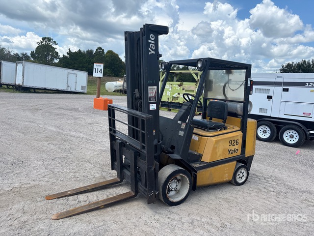 1999 Yale GLC060TGNUAE094 6000 lb Cushion Tire Forklift