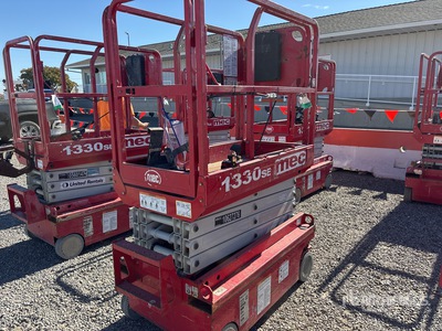 2017 MEC 1330SE Scissor Lift