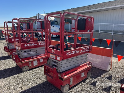 2017 MEC 1330SE Scissor Lift