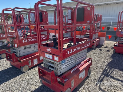2017 MEC 1330SE Electric Scissor Lift