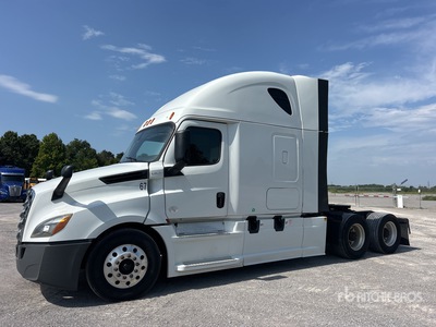 2018 Freightliner Cascadia 126 6x4 T/A Sleeper Truck Tractor