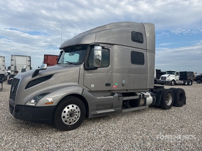 2020 Volvo VNL860 6x4 T/A Sleeper Truck Tractor