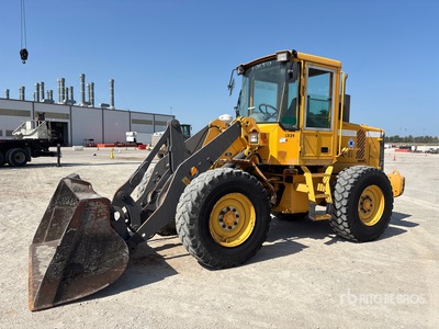 2000 Volvo L50D جرافة