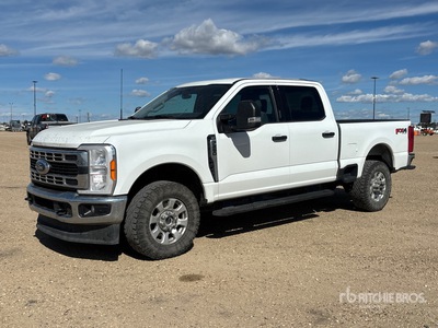 2023 Ford F-250 XLT 4x4 Crew Cab ピックアップ