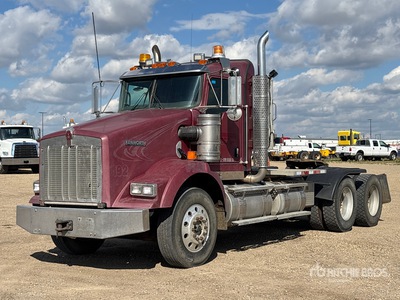 2013 Kenworth T800 6x4 T/A Day Cab Truck Tractor