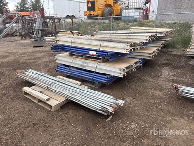 Quantity of (4) Bundles Rusztowania