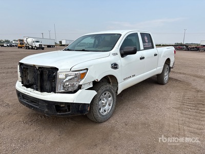 2018 Nissan Titan XD 4x4 Crew Cab Pickup