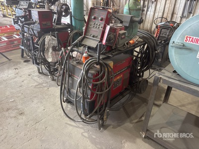 Lincoln Electric PW455M/STT Soudeuse à poste multiple