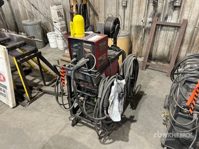 Lincoln Electric Invertec V350-Pro Multi-Operator Welder
